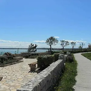 Apartman Ivago, Privlaka